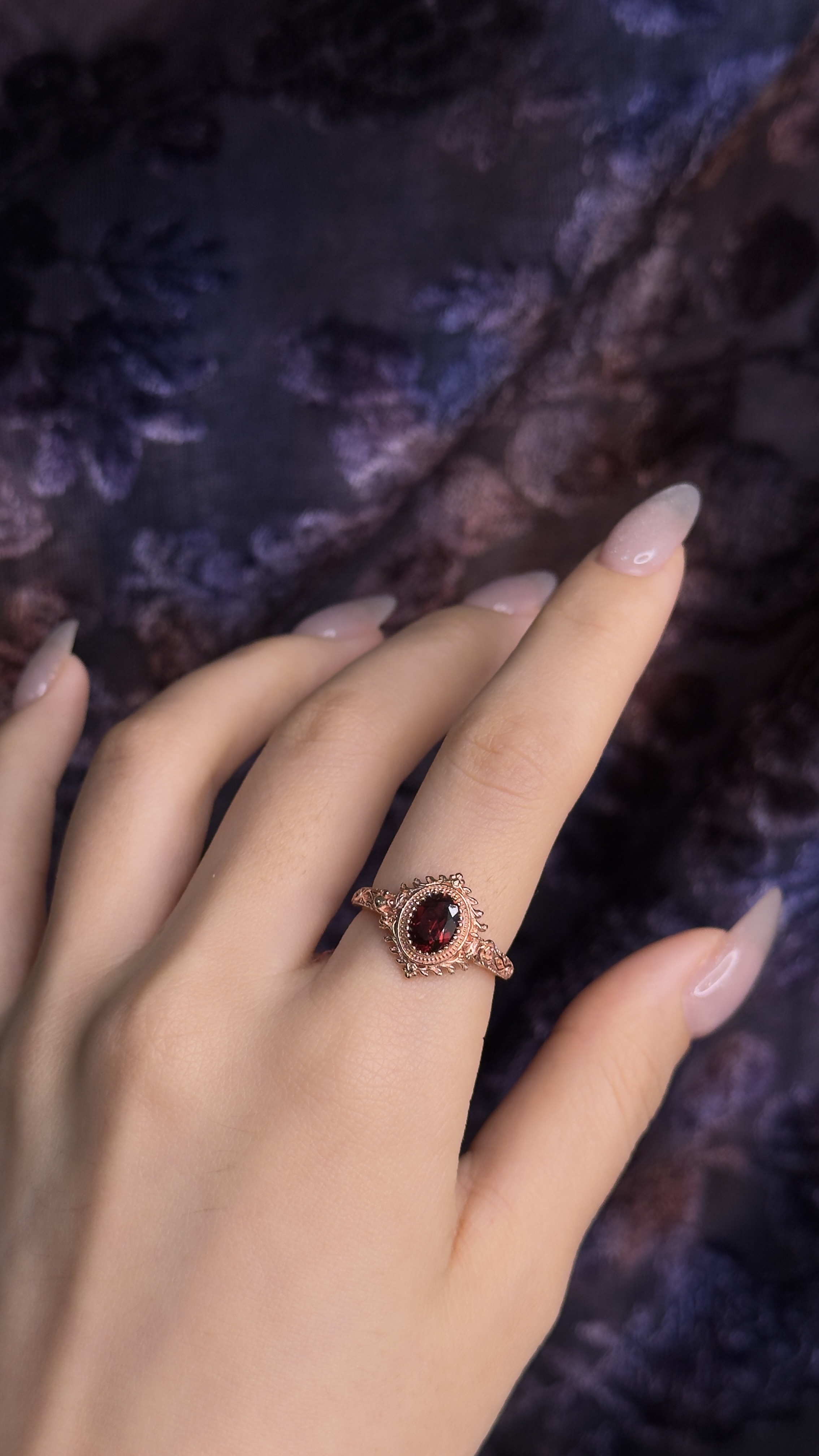 美女與野獸 正紅色 石榴石