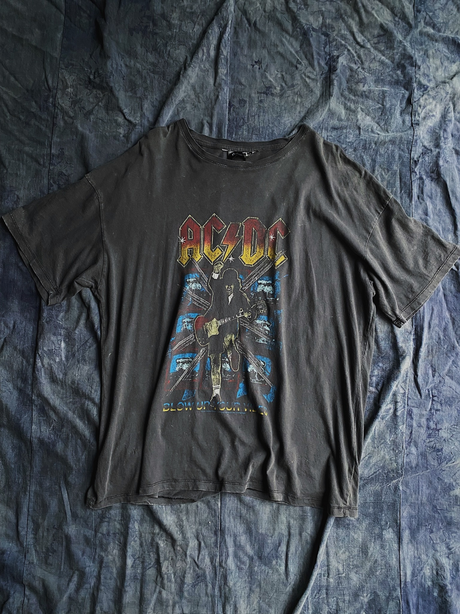 Vintage T-shirt “AC/DC” / 澳洲傳奇重金屬搖滾樂團 AC/DC 紀念短踢