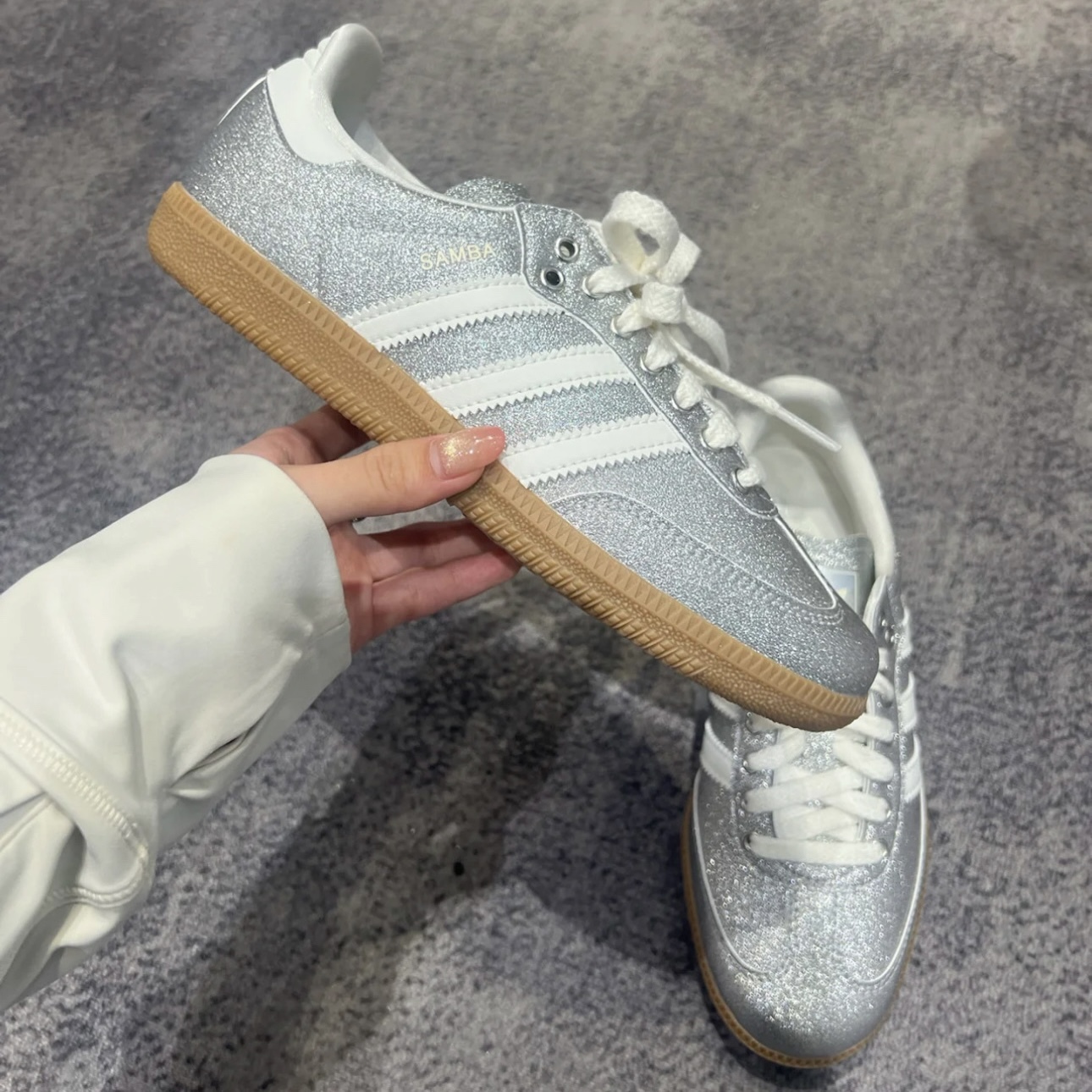 ADIDAS SAMBA OG 石頭灰 亮粉 銀 焦糖底 滑板 復古 休閒鞋 德訓鞋 女鞋 KI6264