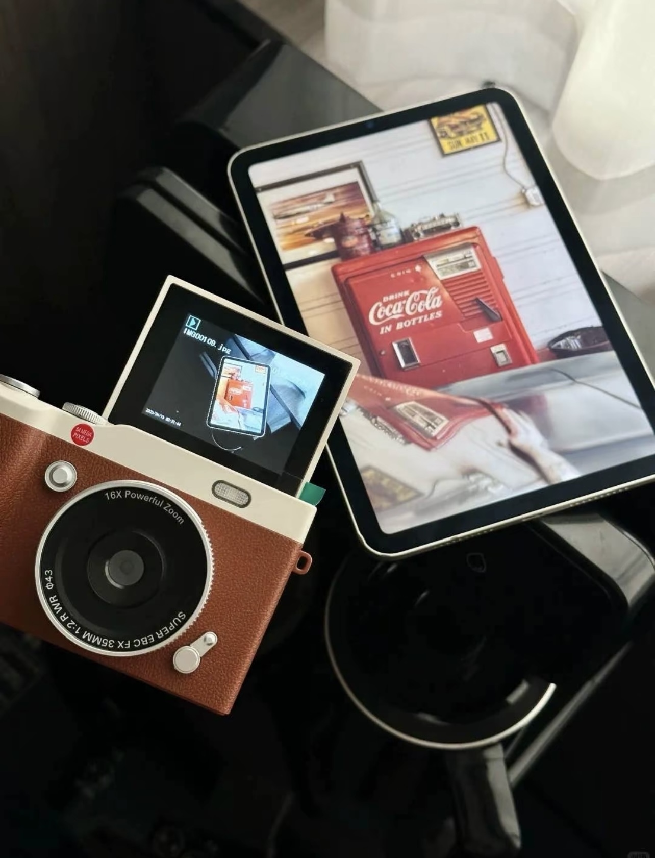 代購-CCD 數碼 可翻轉 復古 相機 16倍變焦