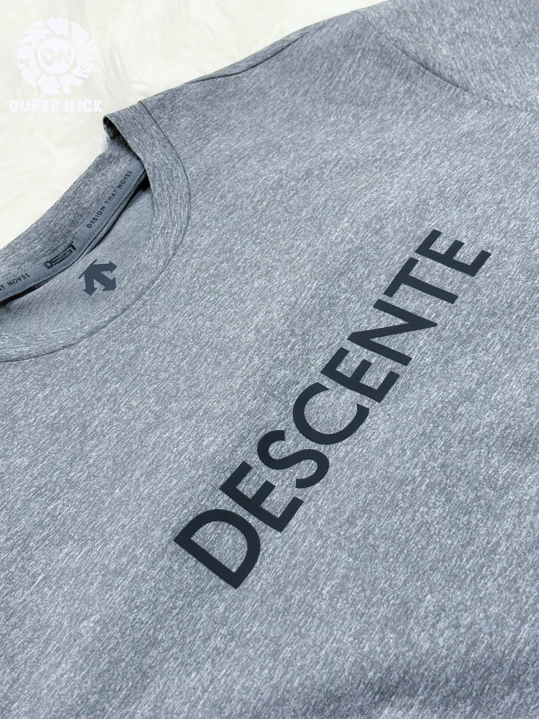 DESCENTE 迪桑特 字母LOGO款 短袖 - 灰色 DESCENTE003