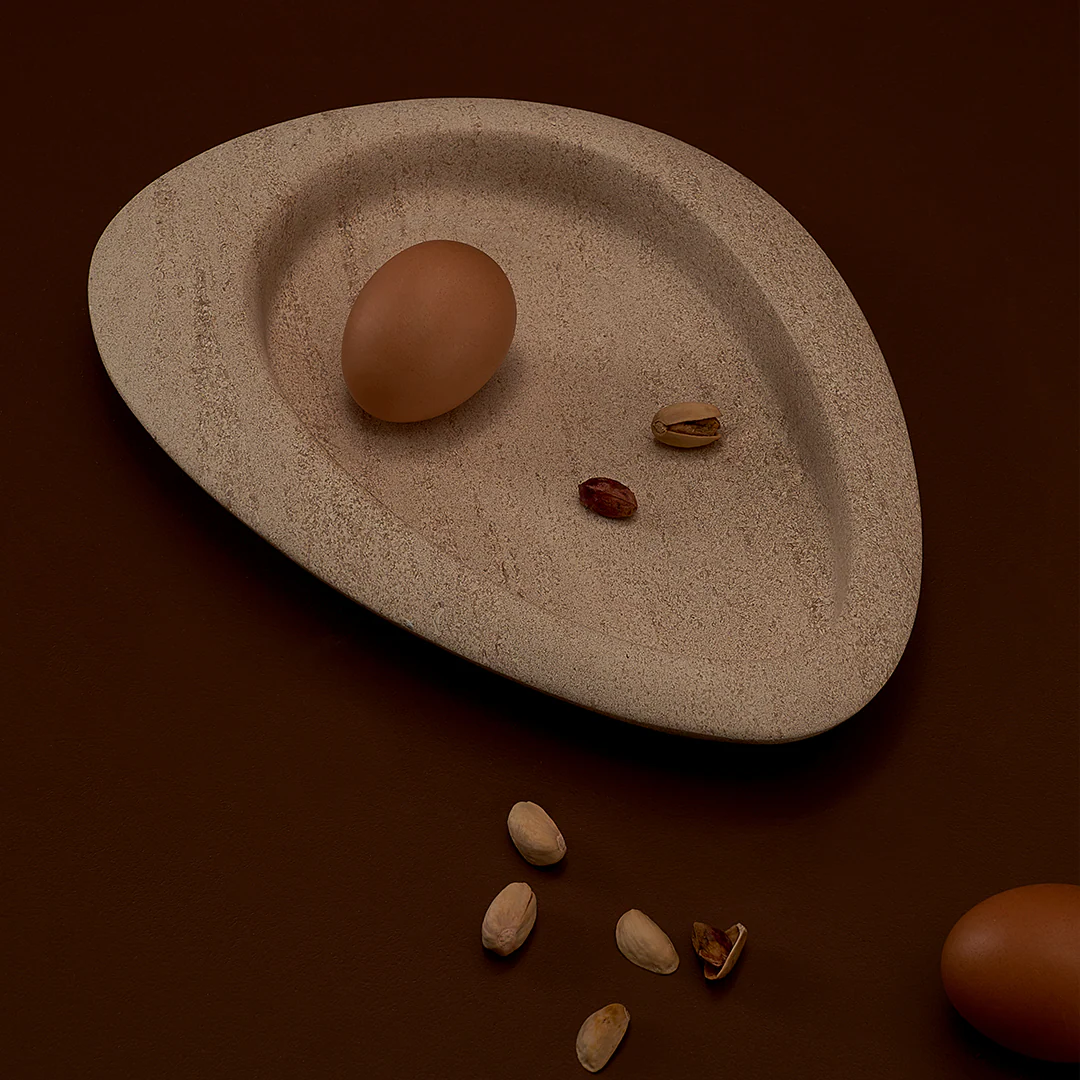 BLACK BLAZE 蛋形盤/洞石