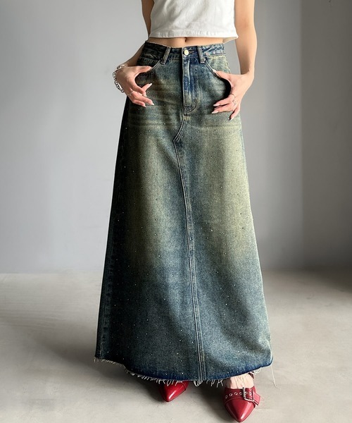 日本🇯🇵連線 Mily Bilet 閃亮亮水鑽後開衩牛仔長裙 長裙 牛仔裙 A字裙 後開衩 水鑽 3色(任買兩件711免運)/預購