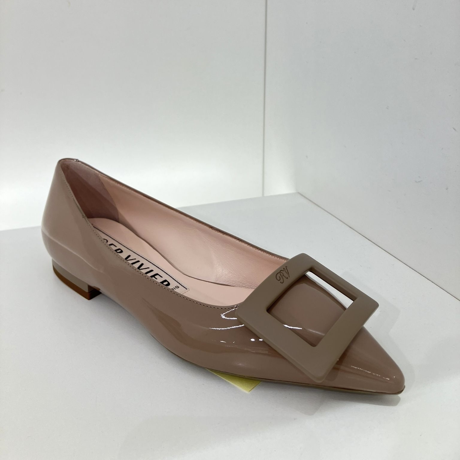 Roger Vivier gommettine ball flats grey