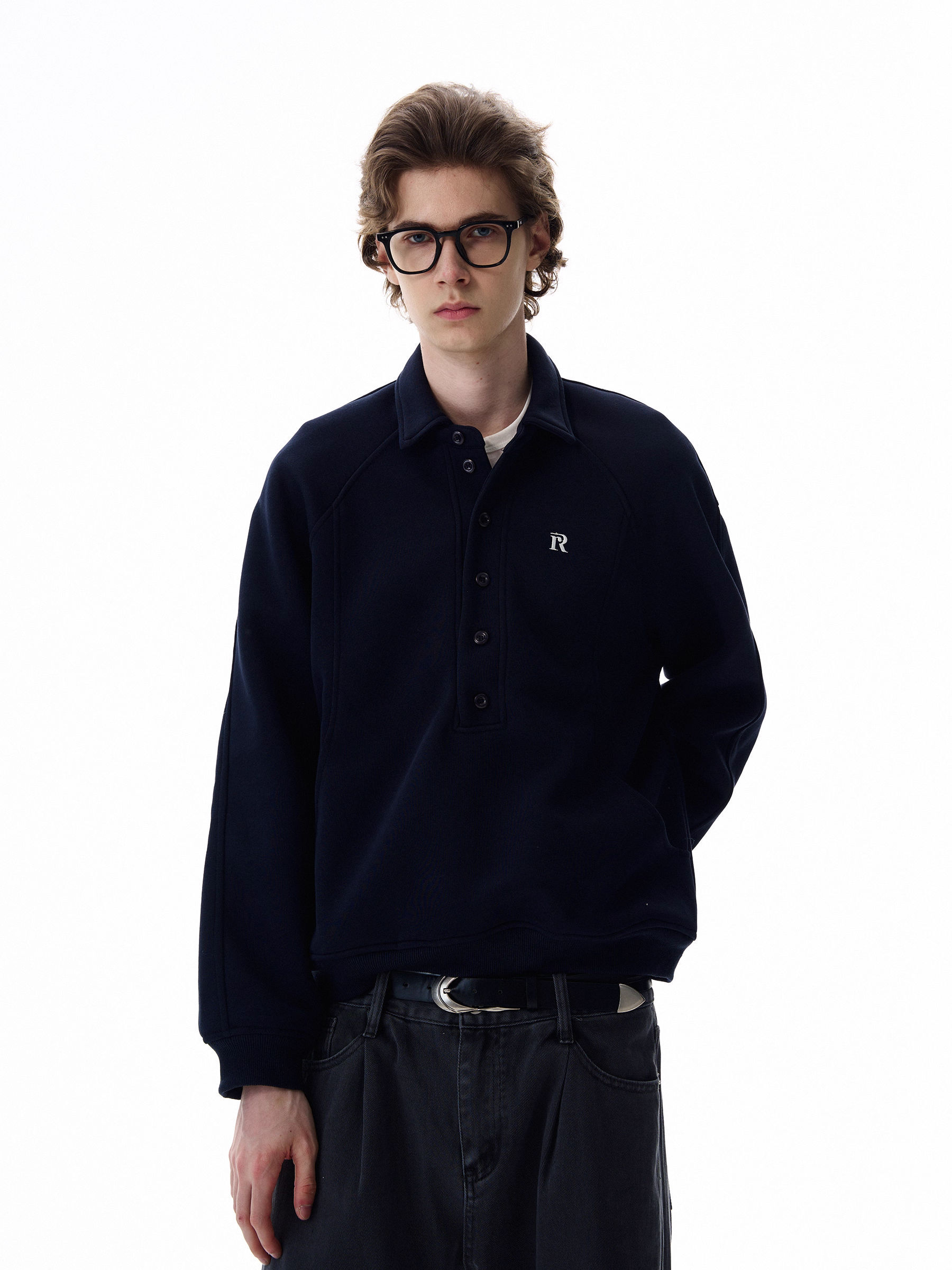 - SIMPLEACTION - 老錢風翻領牌扣長袖上衣