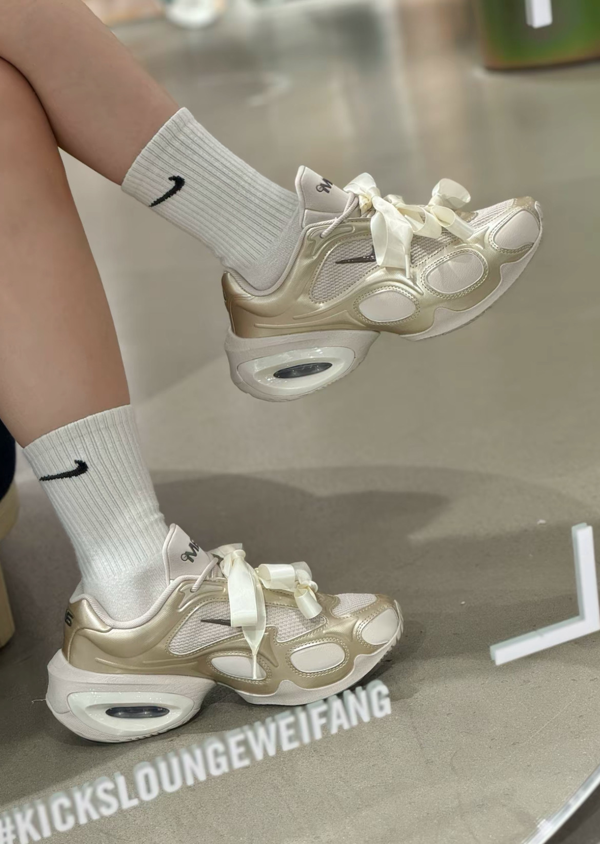 【逢甲 FUZZY】W Nike Air Max Muse 金屬沙色 科技感 氣墊 aespa Karina 卡寶同款 FV1920-005