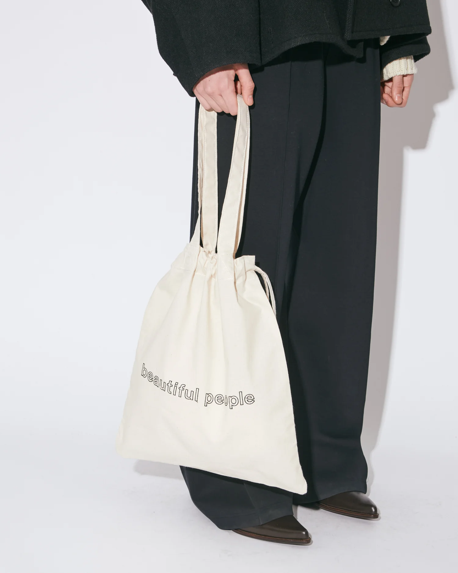 BEAUTIFUL PEOPLE / contour logo gathering tote bag
