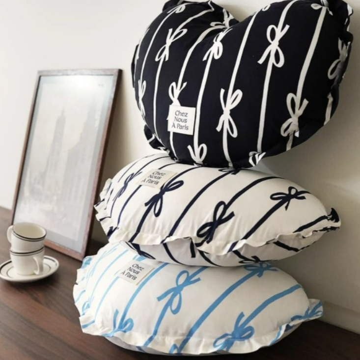 《6178》ins韓系蝴蝶結愛心抱枕