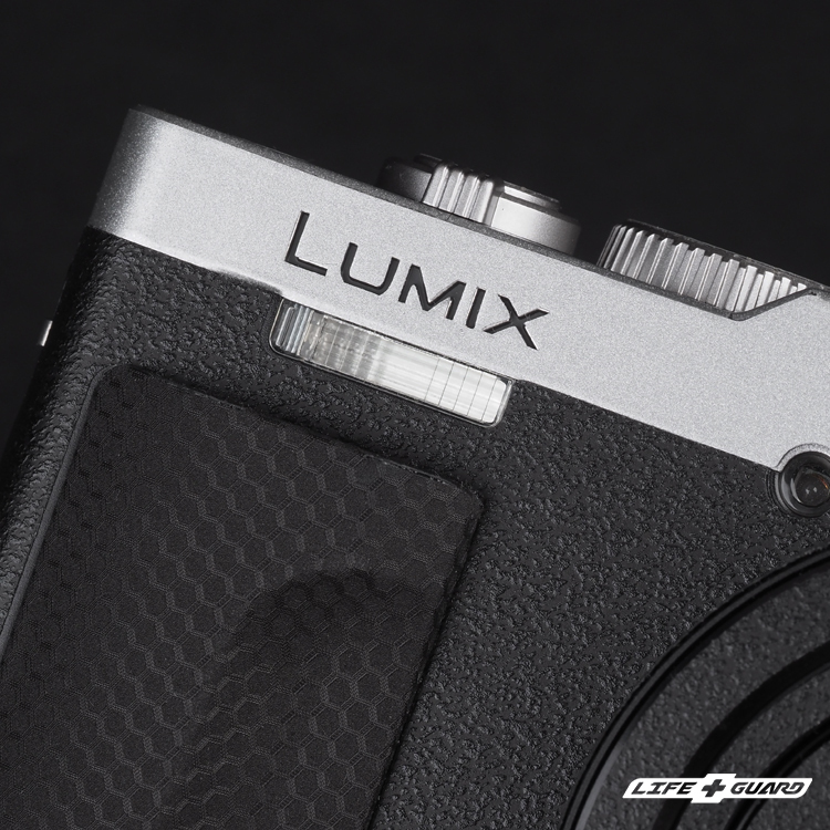 LIFE+GUARD 相機貼膜安裝特寫，適用 Panasonic LUMIX DC-TZ99