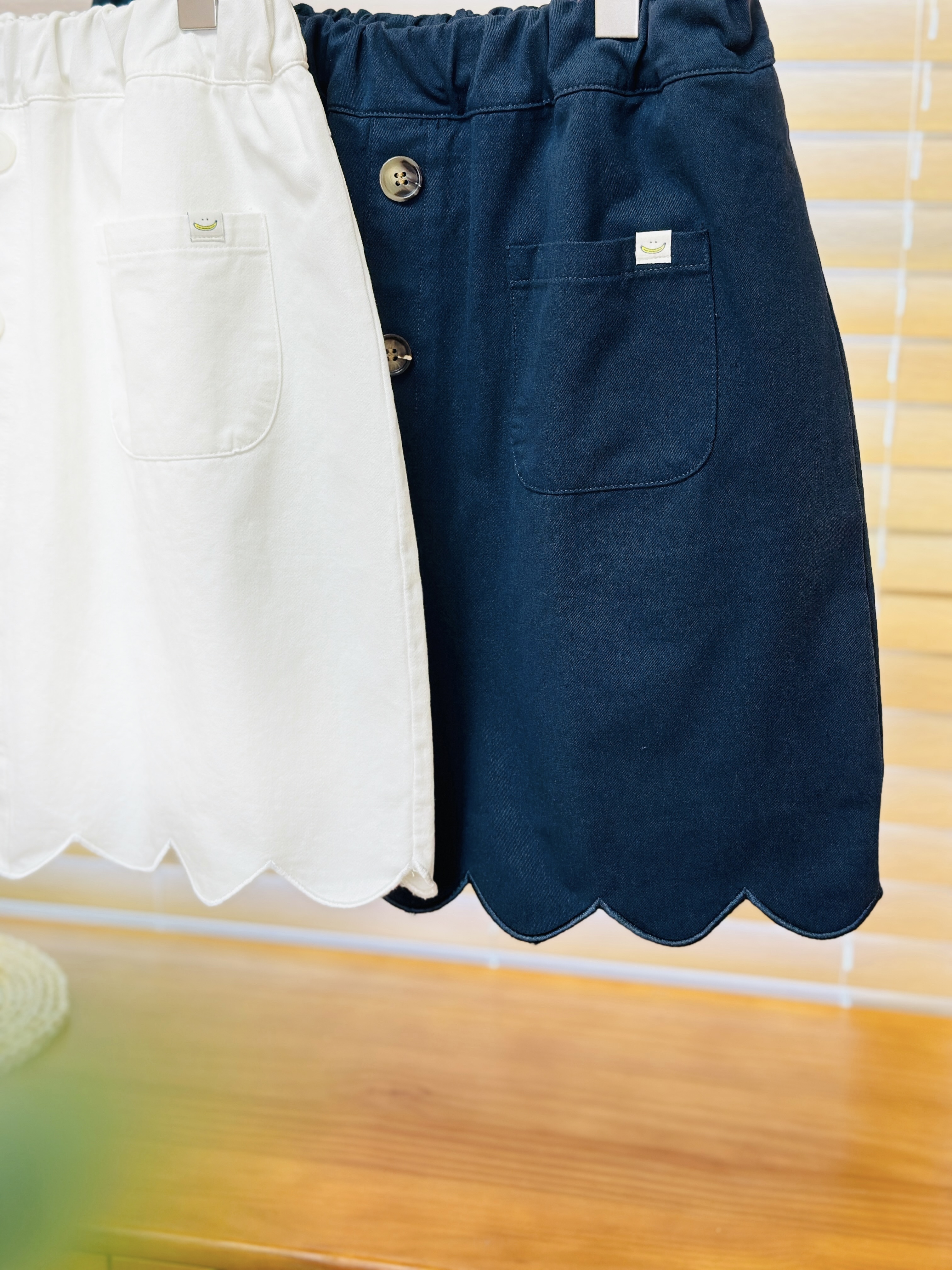 兩色 / 雲朵邊排扣A字短裙 / Cloud Scallop Buttoned A-Line Mini Skirt