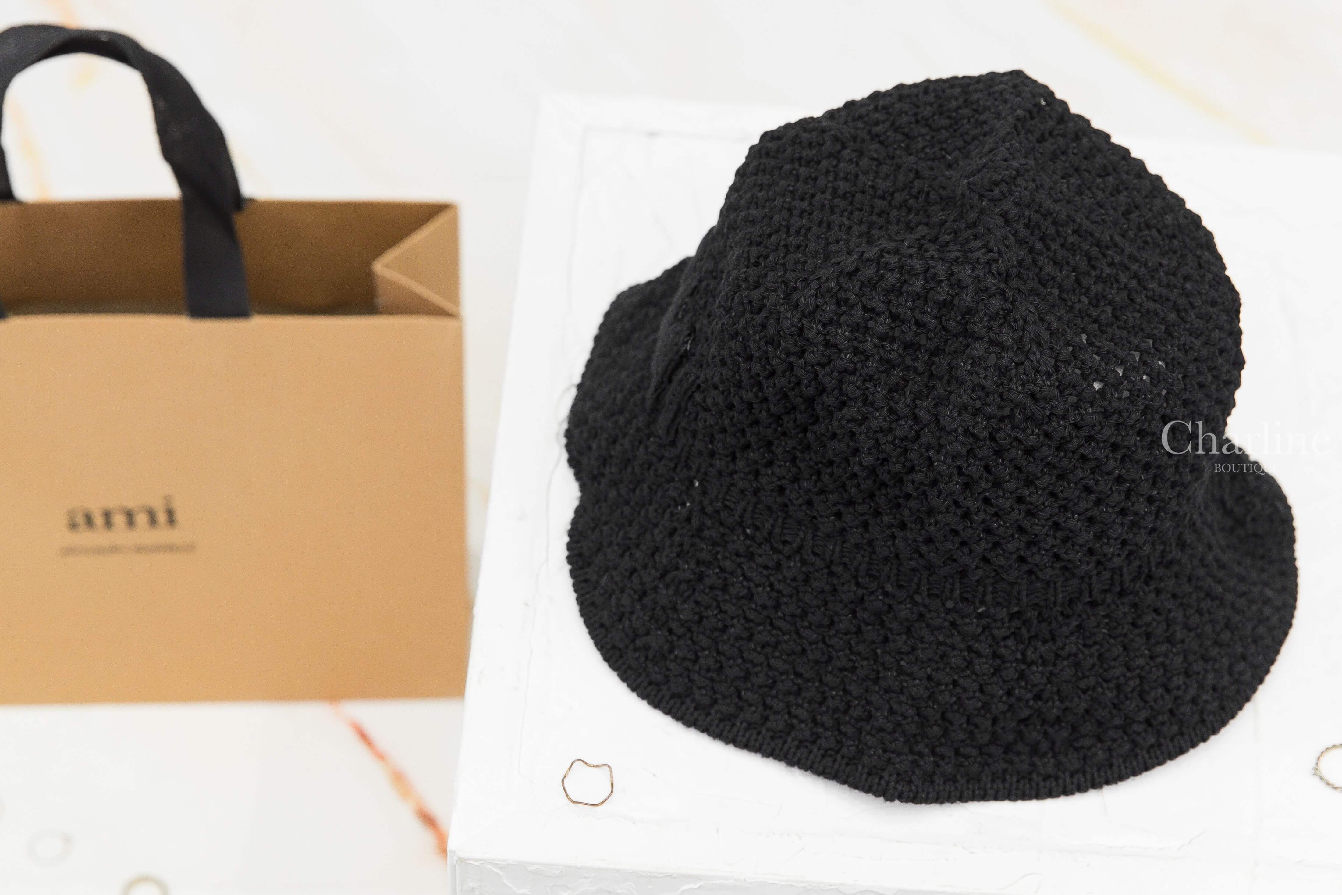 Ami Paris Black Knit Ami Patch Bucket Hat 黑色字母棉質編織鐘形漁夫帽-Charline Boutique 精品代購