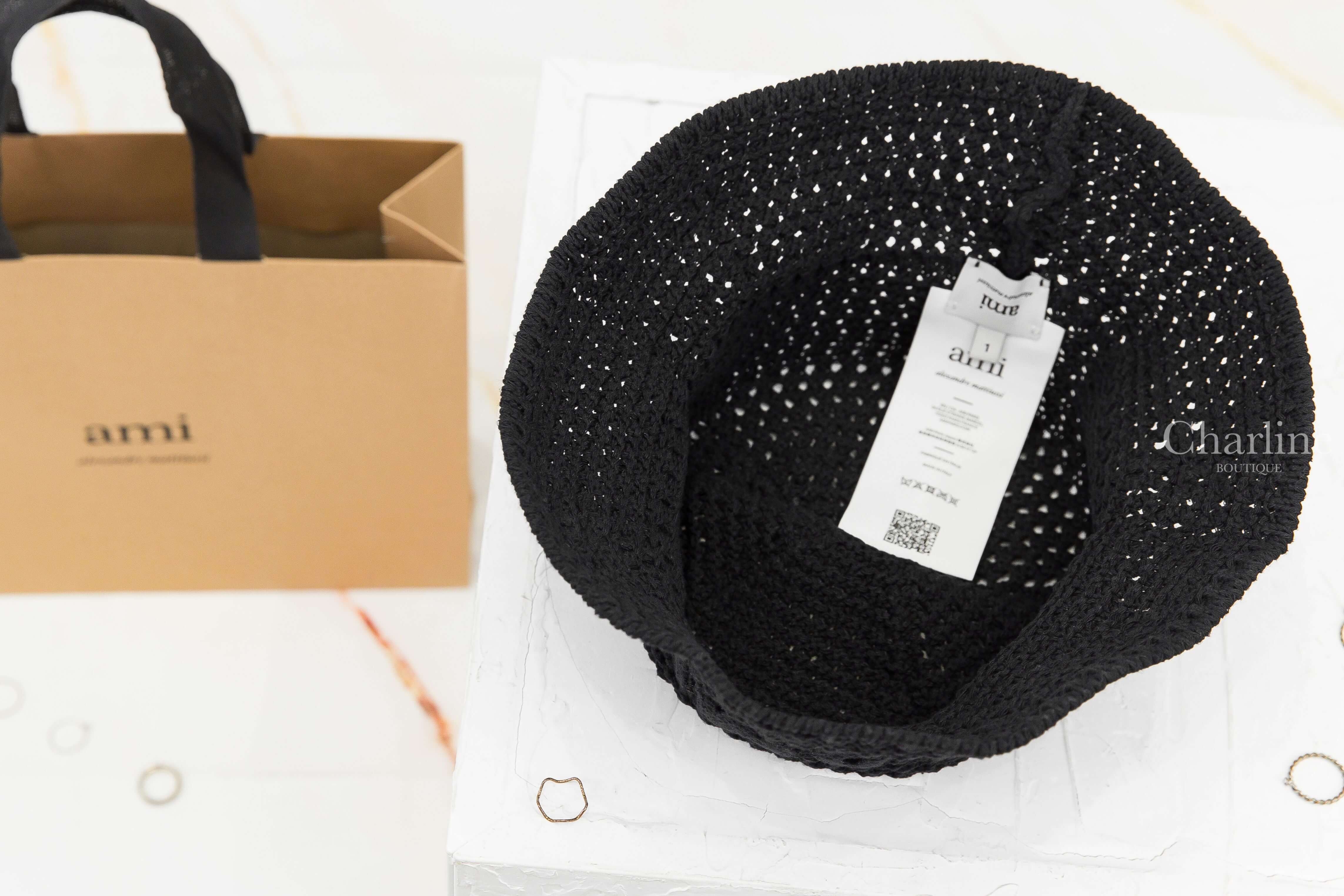 Ami Paris Black Knit Ami Patch Bucket Hat 黑色字母棉質編織鐘形漁夫帽-Charline Boutique 精品代購