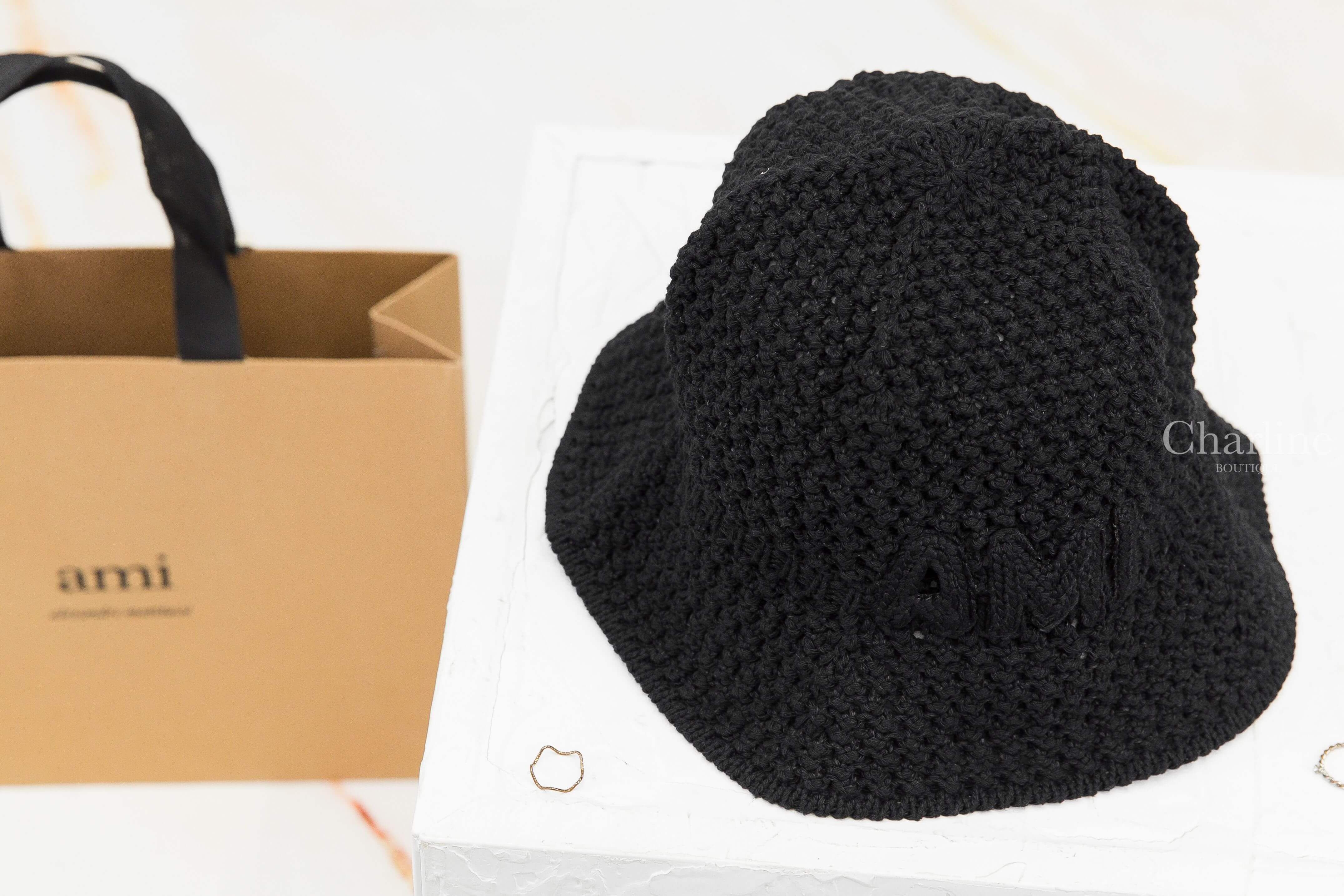 Ami Paris Black Knit Ami Patch Bucket Hat 黑色字母棉質編織鐘形漁夫帽-Charline Boutique 精品代購
