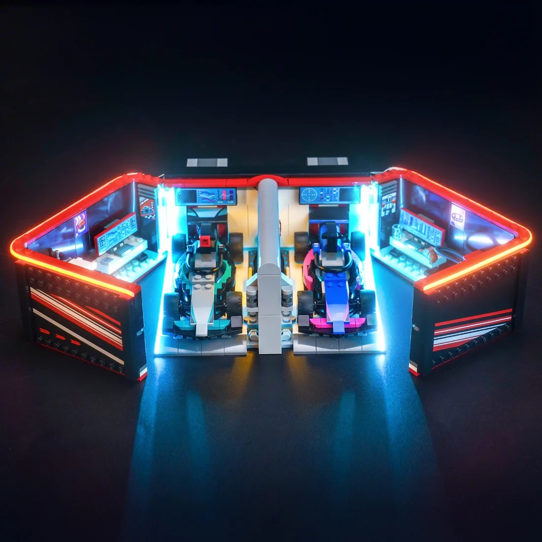 LEGO 樂高 F1 車庫與梅賽德斯-AMG 和阿爾派賽車 積木