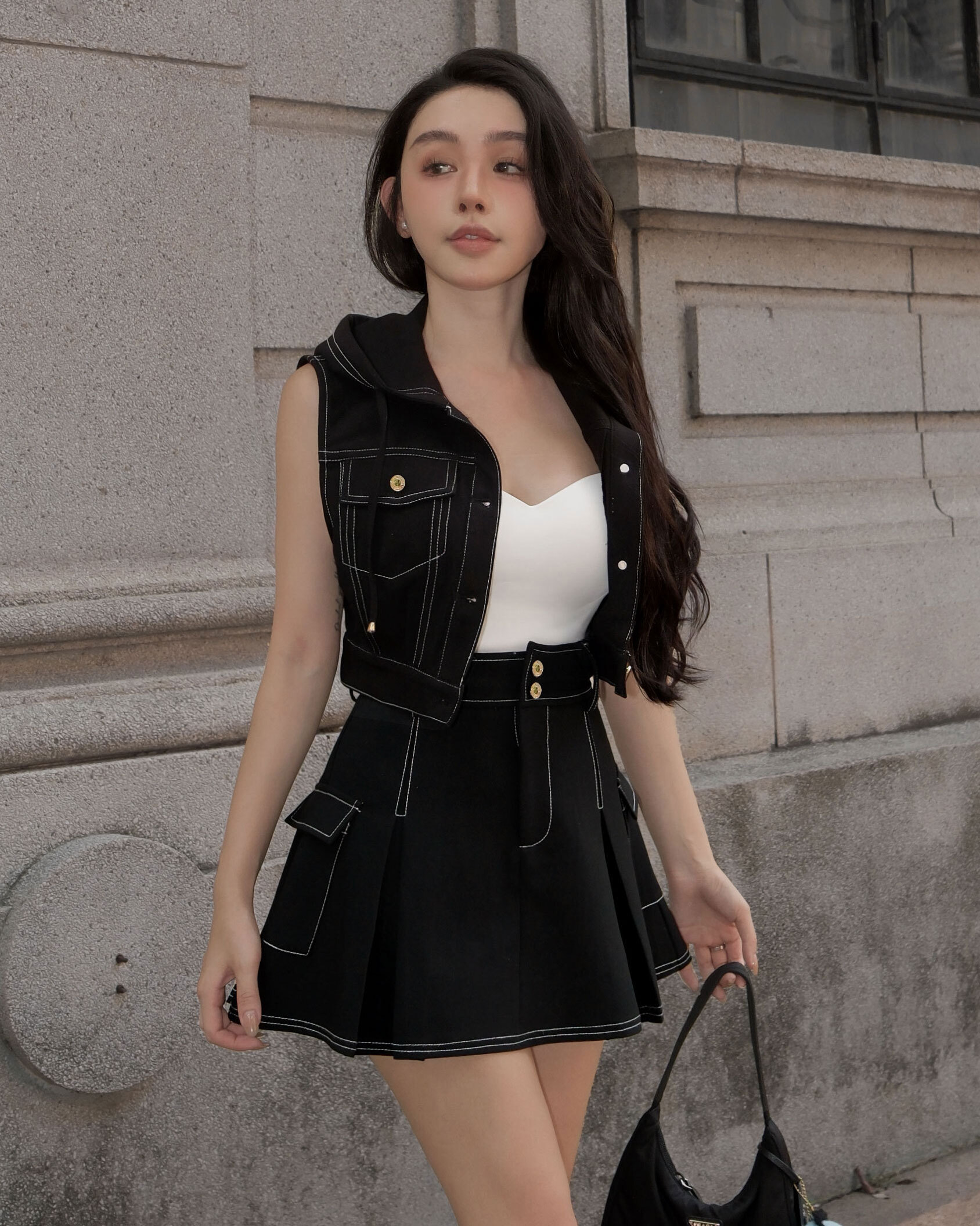 限定-個性金釦連帽車線背心外套