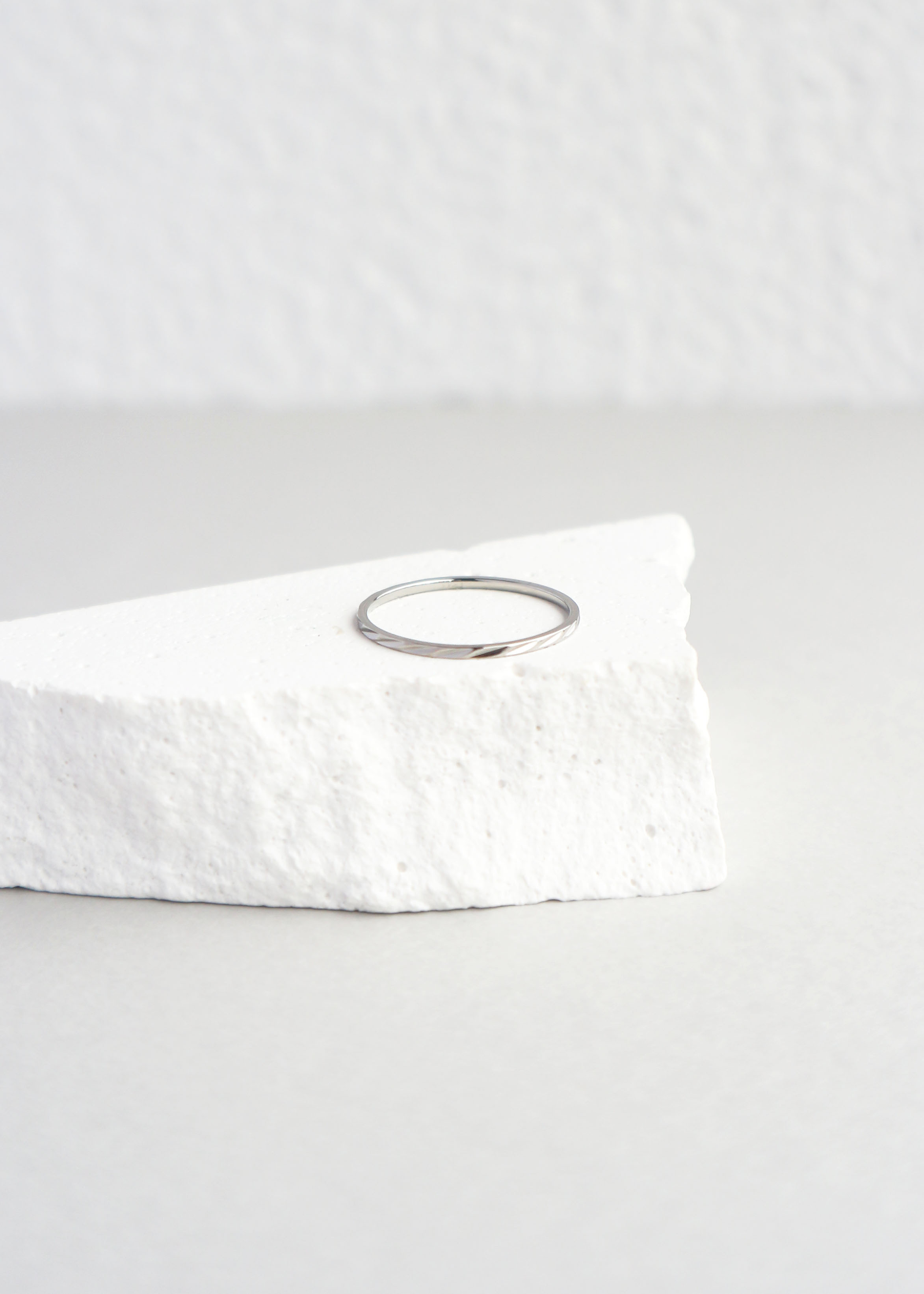 刻紋醫療鋼戒指