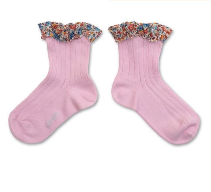 (預購) COLLEGIEN 荷葉花邊羅紋襪 Charlotte - 127 Rose Dragée 玫瑰糖粉