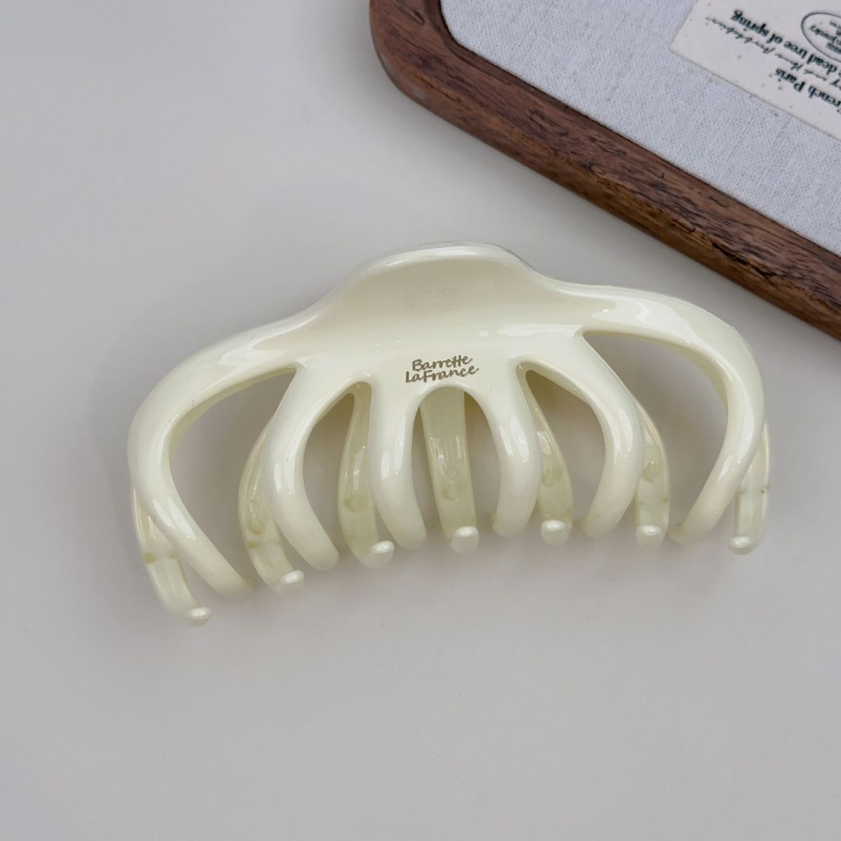 #N/A - 法式風格 抓夾式龍骨髮夾 (乳白色)