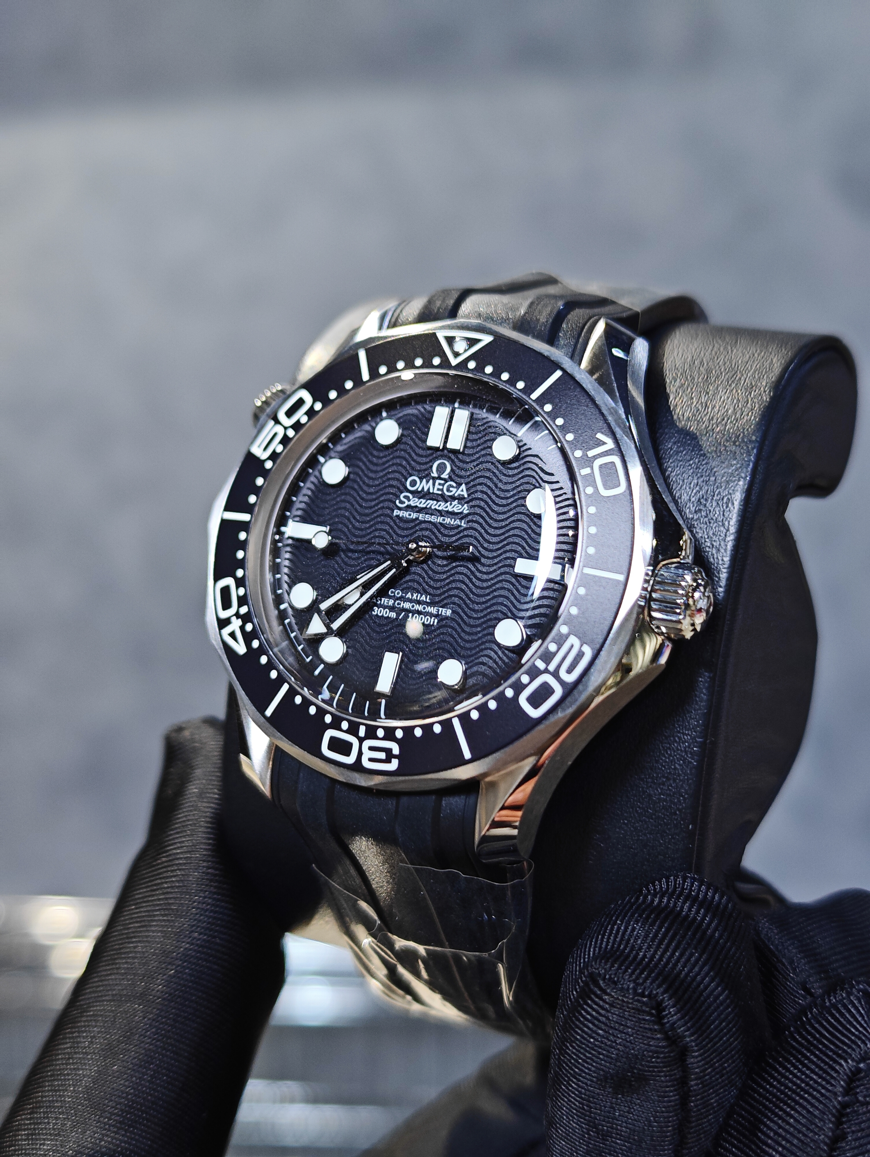 BRAND NEW OMEGA 210.32.42.20.01.003 21032422001003 SEA MASTER 300M STEEL BLACK DIAL RUBBER STRAP 42MM