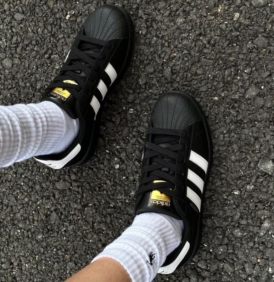 【現貨】ADIDAS SUPER STAR 經典全黑 金標 貝殼鞋 Rose同款EG4959