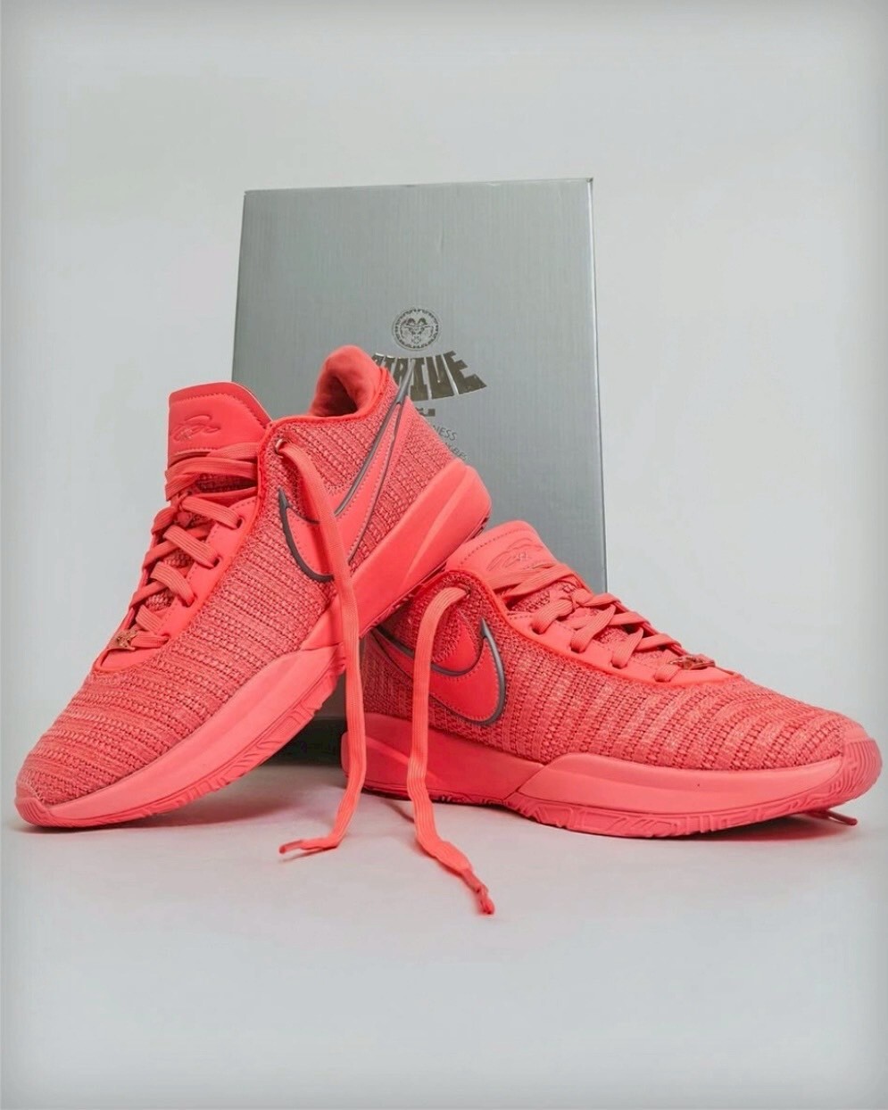 Nike LeBron XX EP Pink Gaze and Metallic Silver 粉銀 編織 詹皇 實戰籃球鞋