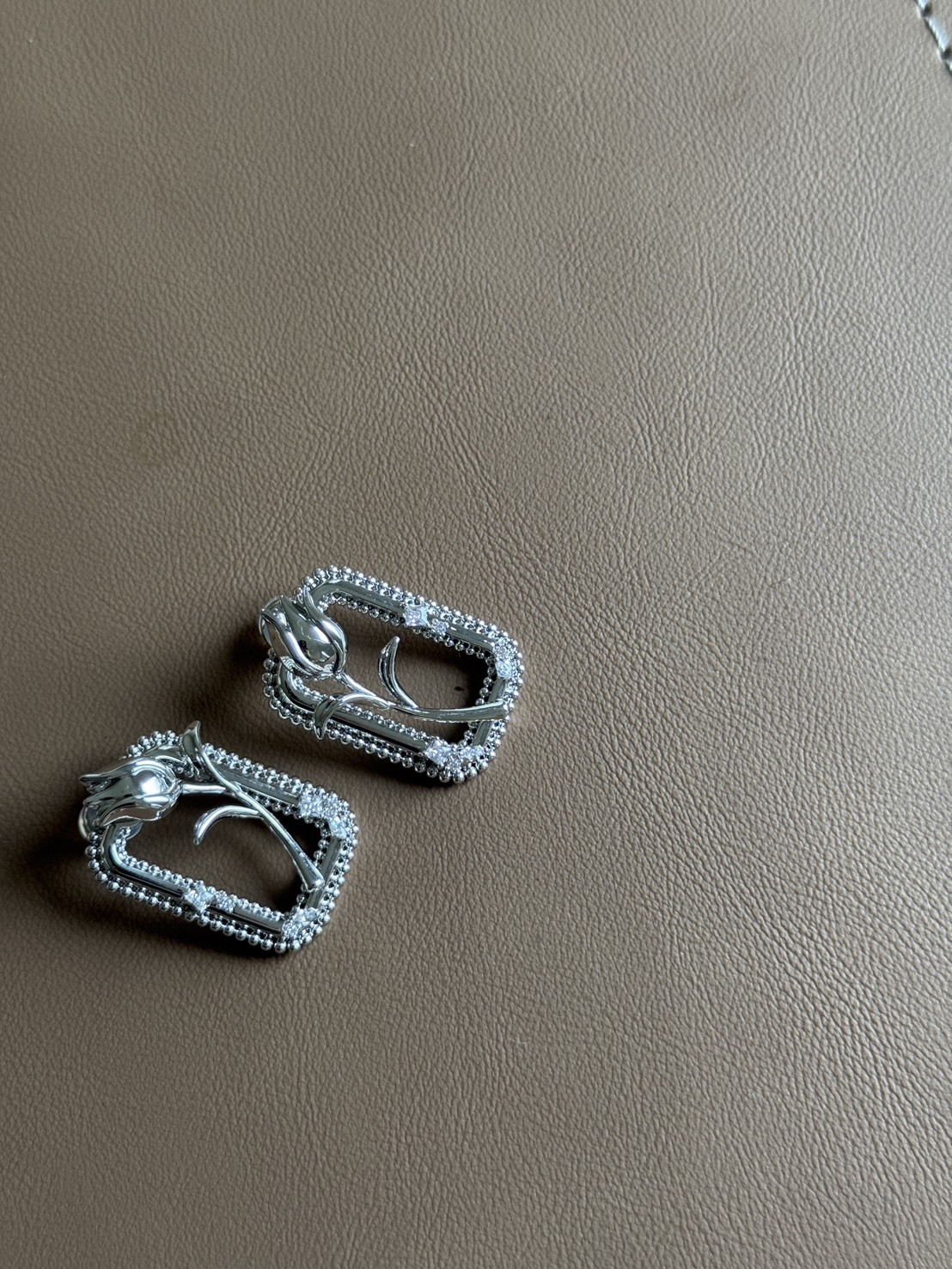 法式玫瑰畫框耳環