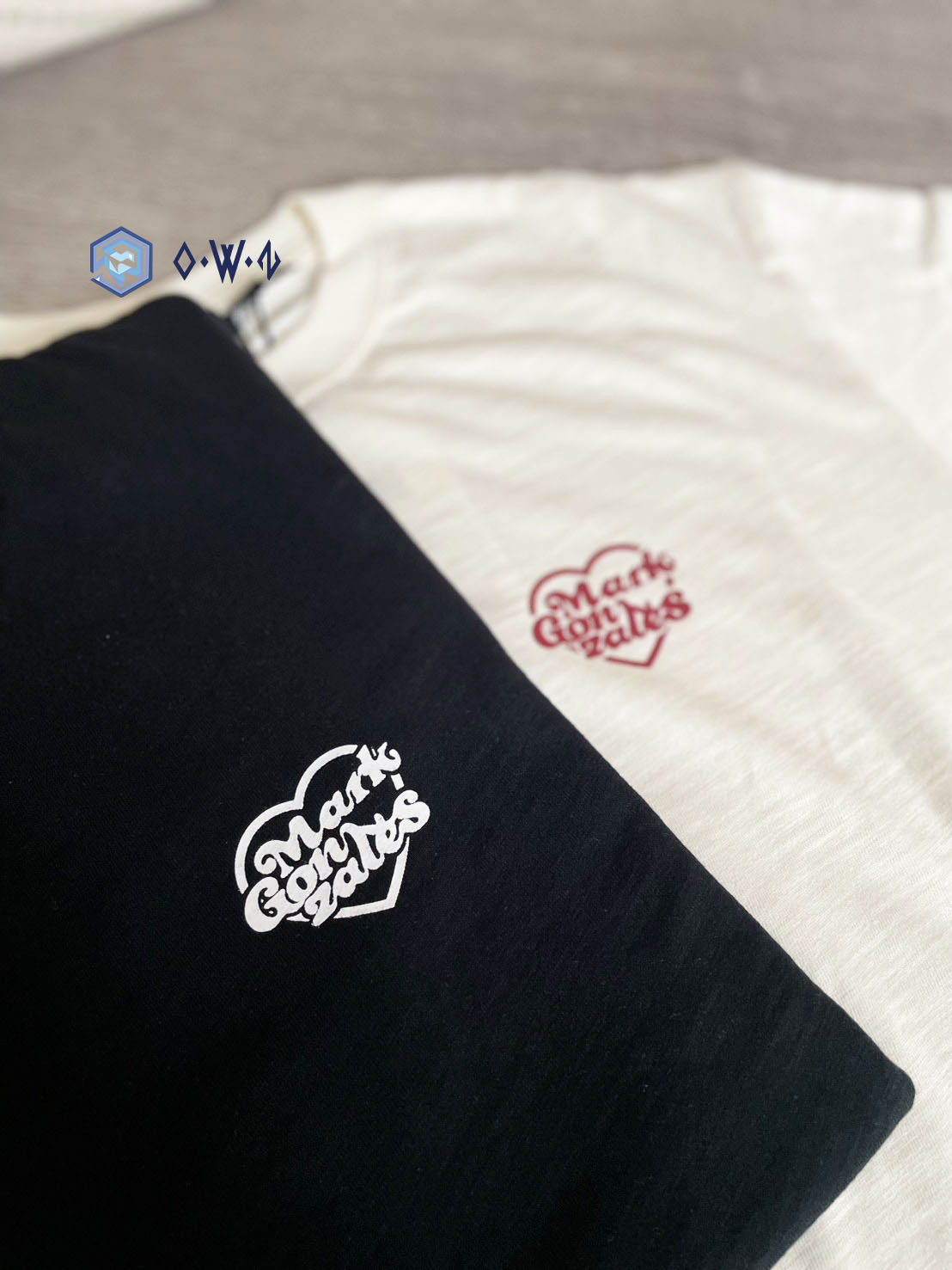 【OWN】Mark Gonzales 短袖上衣 愛心 特殊款 休閒 情侶 小飛人 小黃人 韓國 夏季服飾 不分男女 黑色 米色