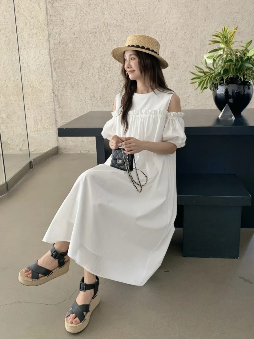 雲朵白露肩澎澎袖造型傘擺圓領長洋裝-F (Elegant & Love)