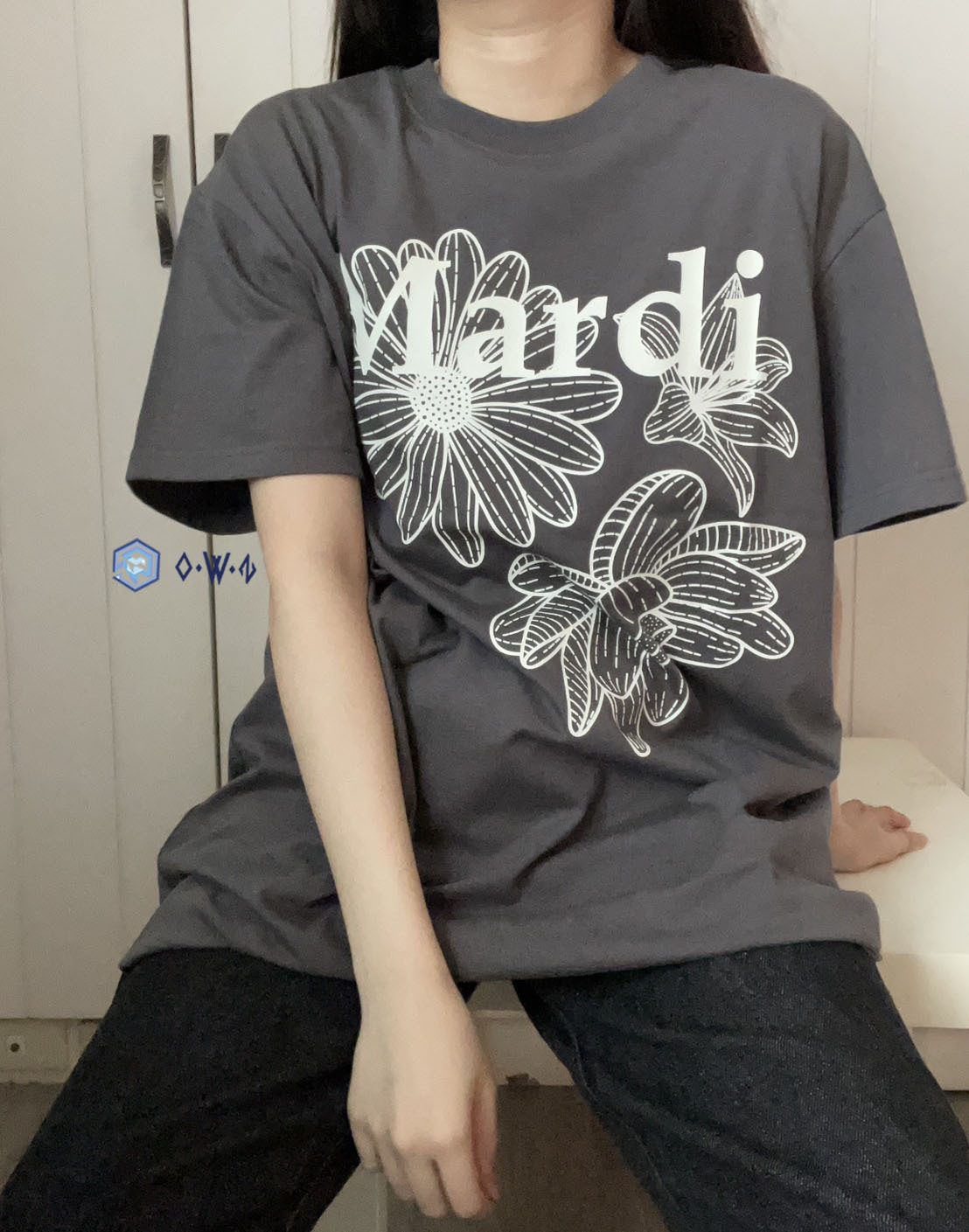 【OWN】Mardi Mercredi 短袖上衣 雛菊 花花 新款 oversize 加大尺寸 特別尺寸 韓國網路限定 單一尺寸 炭灰 黑色 白色