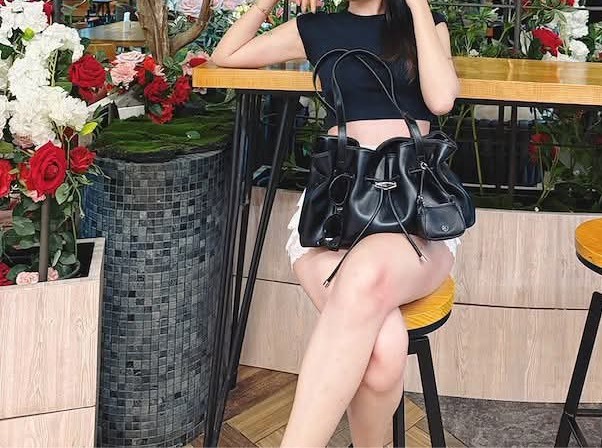 【Luxury】泰國新小眾品牌 PONYPONY 真皮皮革 CP滿分 束口包 手提包 肩背包 媽媽包 公事包 外出旅遊 大容量