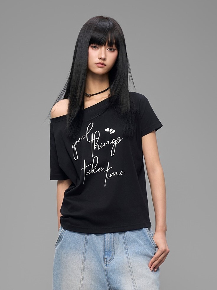 AFGK 草寫字體 斜肩寬鬆 短袖T A FEW GOOD KIDS