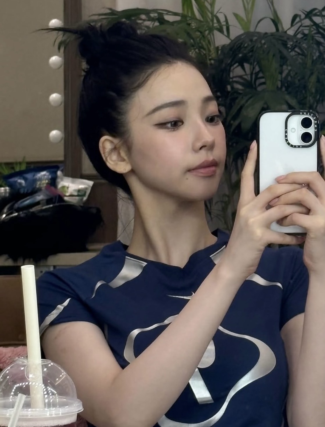 👚【KARINA 同款 💙 NIKE CHLL KNT TEE 蕾絲荷葉邊短袖】