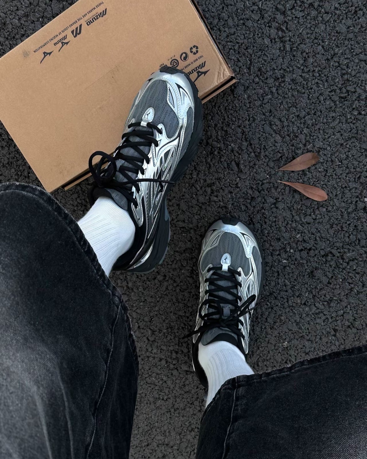 Mizuno Fiyi V2 美津濃 復古 金屬 銀黑