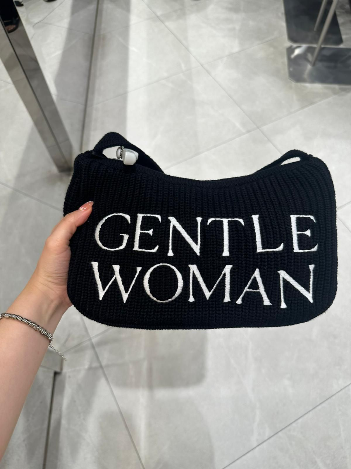 Gentle Woman Preppy Knit Shoulder Bag(Black)