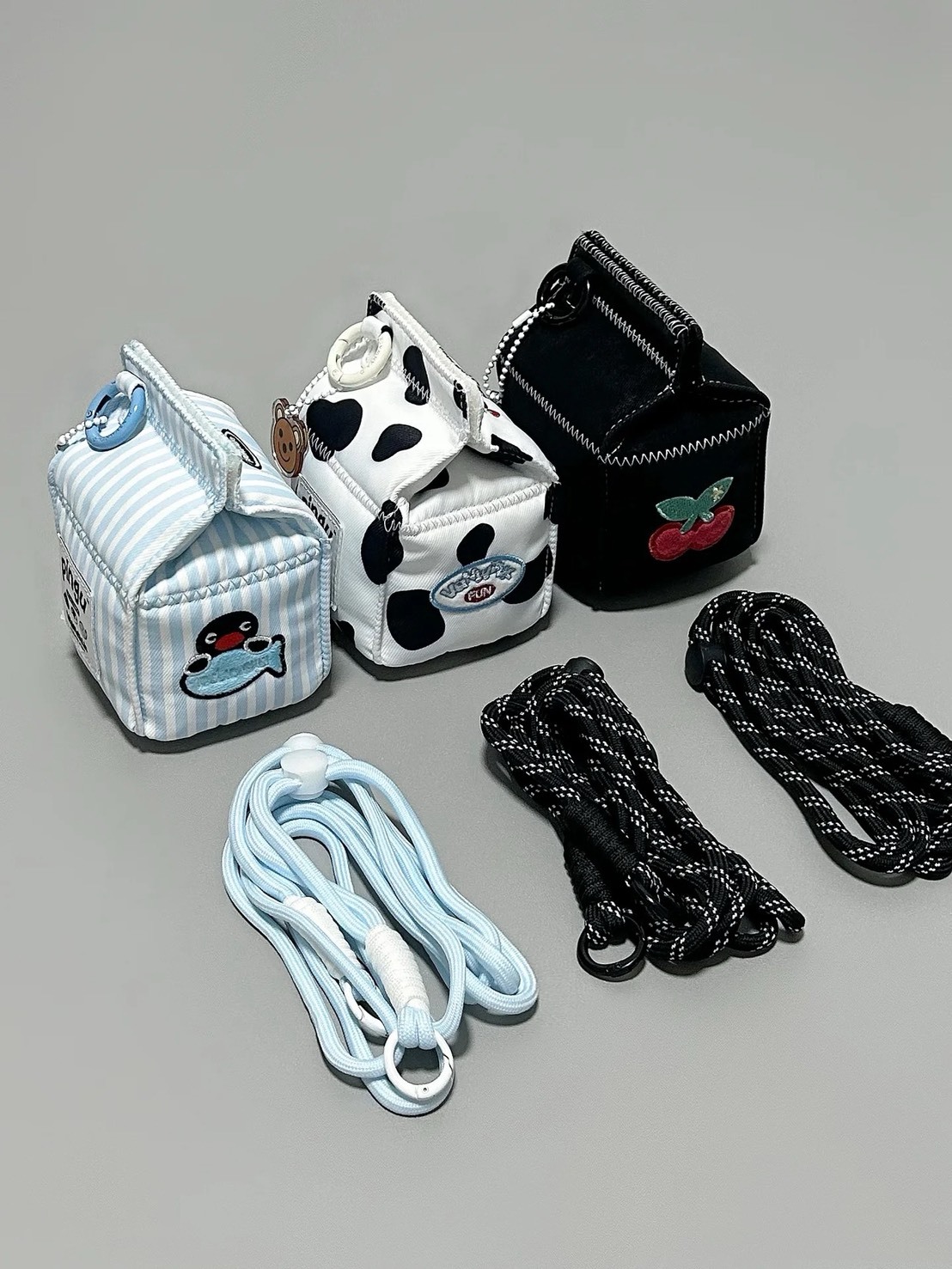 現貨  Pingu 聯名 牛奶盒迷你零錢包 有掛繩