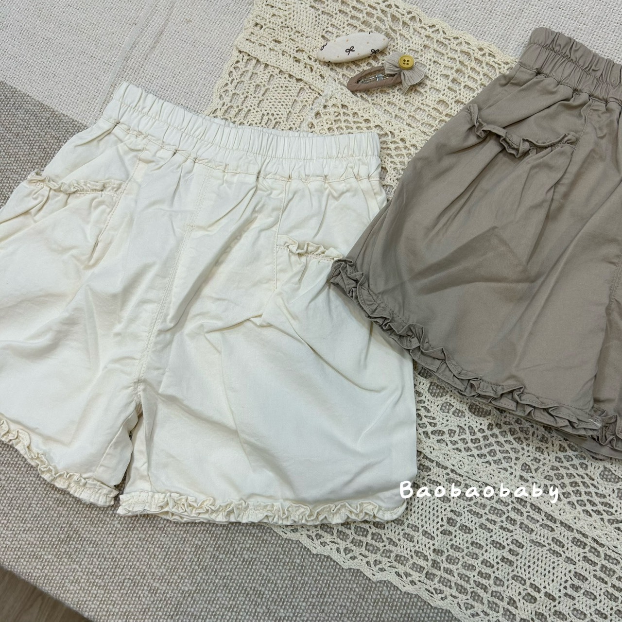 荷葉邊雙口袋短褲