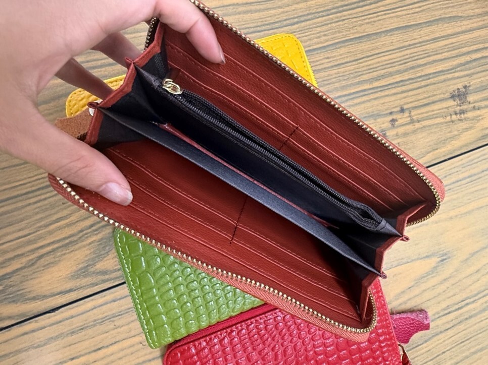 士林總會｜仿鱷魚皮長夾-顏色隨機出貨