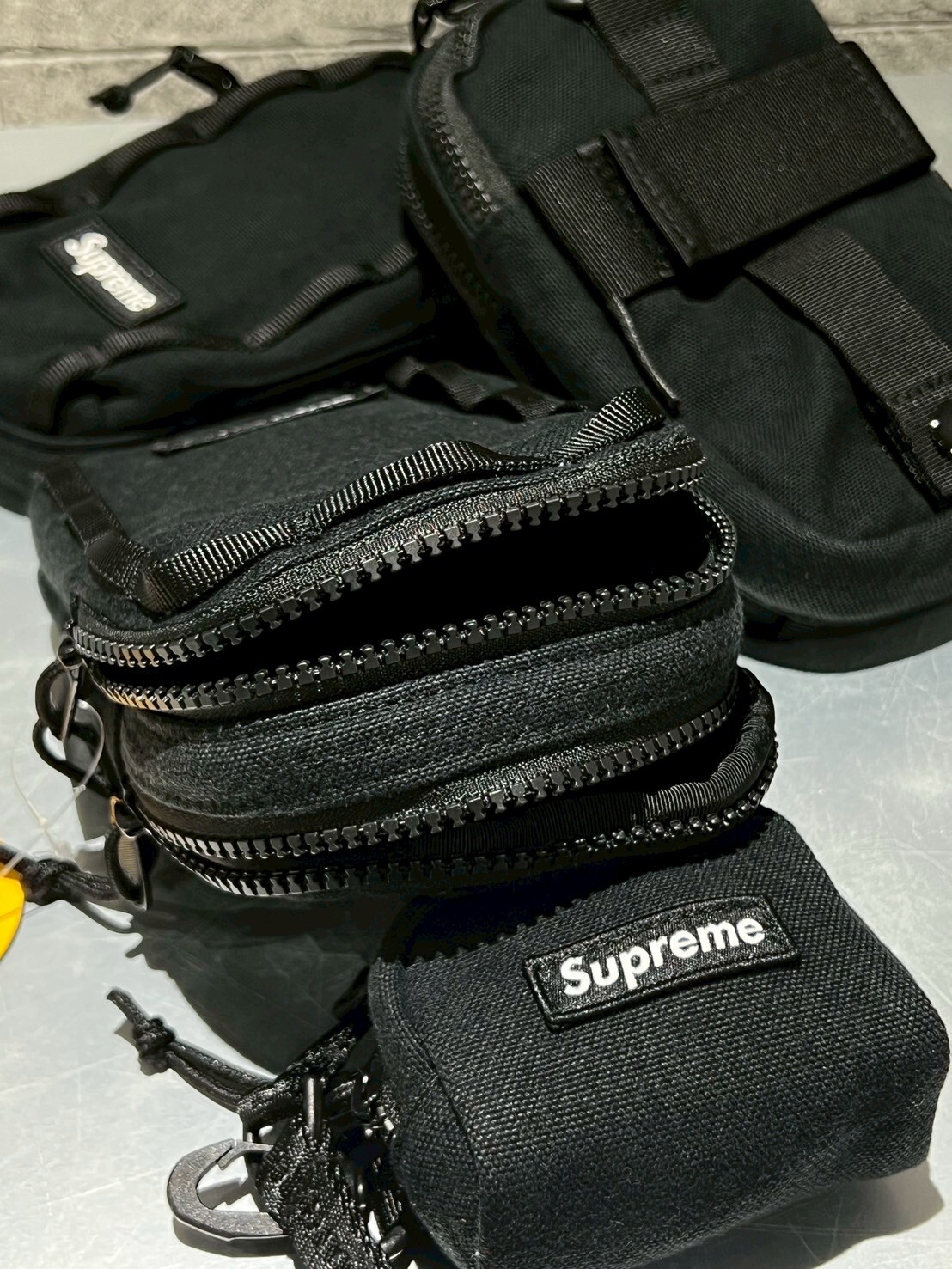 SUPREME CAMERA BAG + Mini Pouch 相機包 耳機包