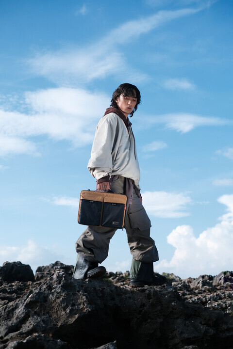 SKINARMA Jager 防水防撕裂尼龍手提電腦保護包 (適用14" Macbook)