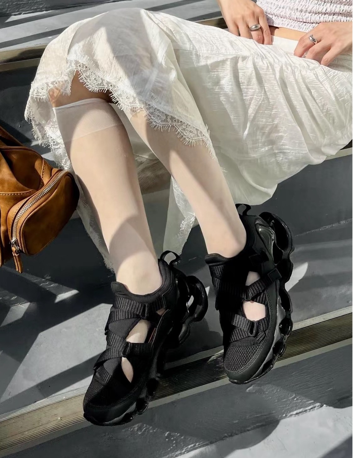 Mizuno Prophecy Strap 黑色慢跑鞋 男女同款 機能運動鞋 增高潮鞋 Aug25