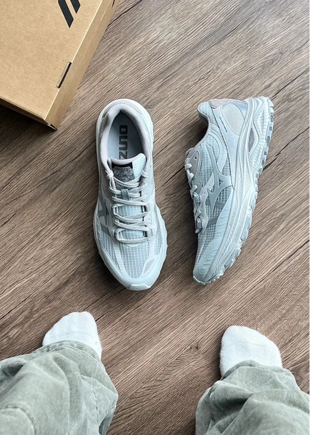 Mizuno Racer ADV 雾灰 徒步登山鞋 防滑耐磨 跑步鞋 男女同款 戶外運動鞋 Aug25