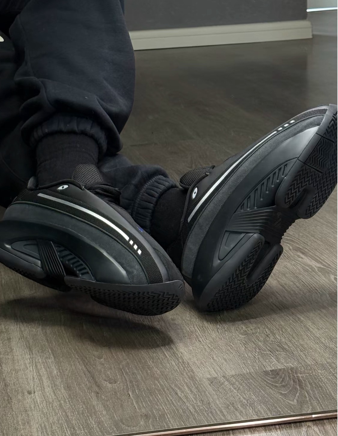 adidas Mad IIInfinity 黑色 復古籃球鞋 男女同款 穿搭百搭運動鞋 Aug25