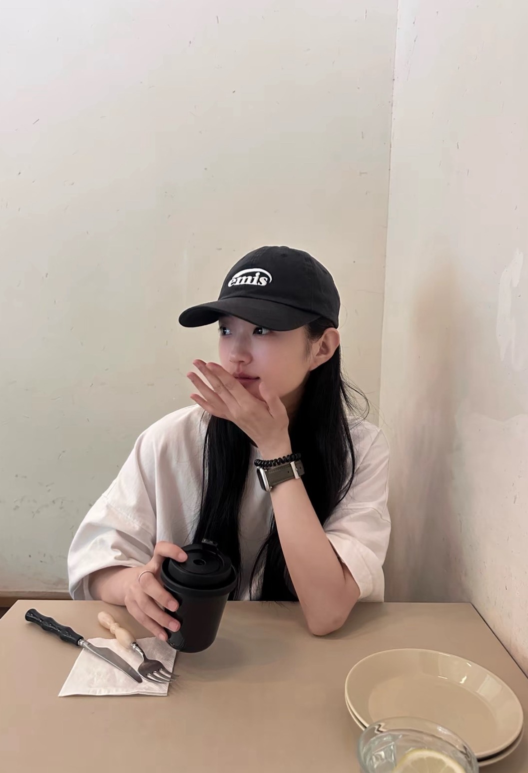 EMIS 經典黑色有機棉鴨舌帽 🖤 大頭圍軟頂帽 情侶款 韓系簡約百搭帽 楊超越同款 Aug25