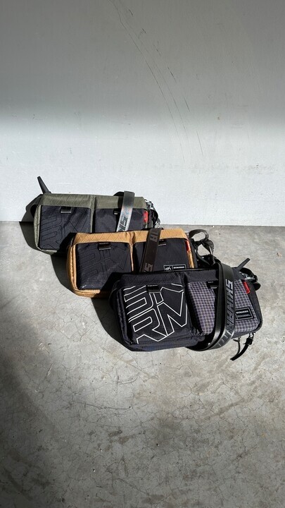 SKINARMA Crossbody Jager 防水防撕裂尼龍斜背包