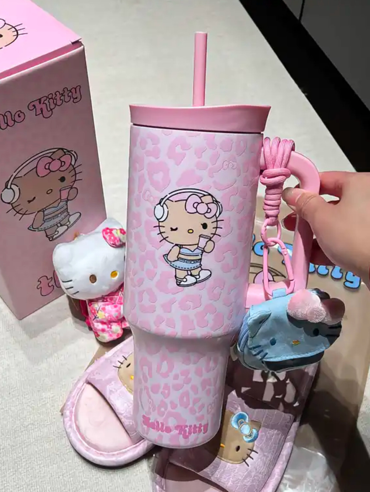（現貨）出清特價!!!! Hello Kitty x 野獸派巨無霸保溫杯 宋雨琦同款