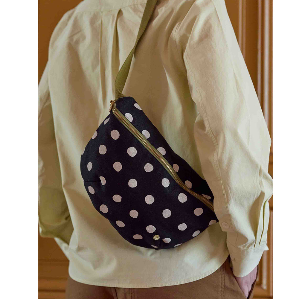 (預購4/30)法國La cerise sur le gâteau 有機棉時尚腰包-白點點