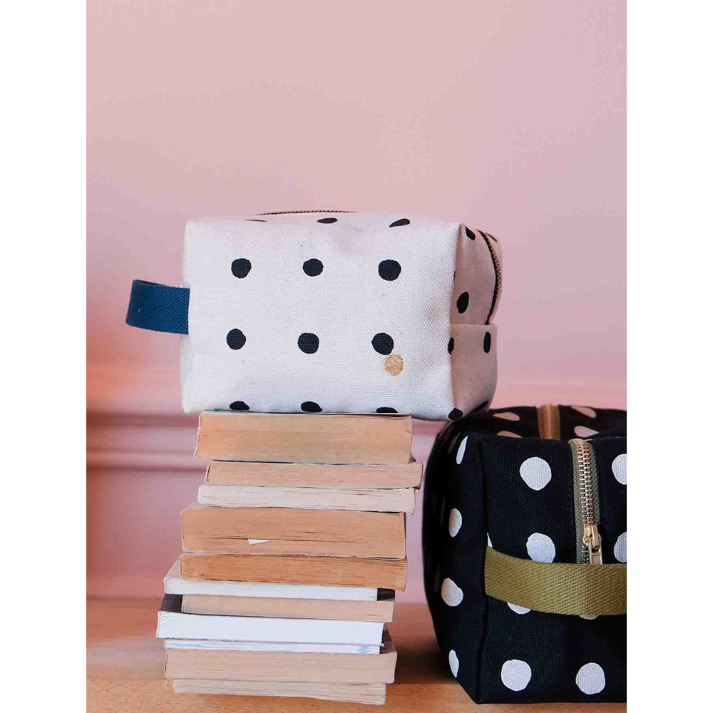 法國La cerise sur le gâteau 有機棉防水手提立體收納包-黑點點(小)