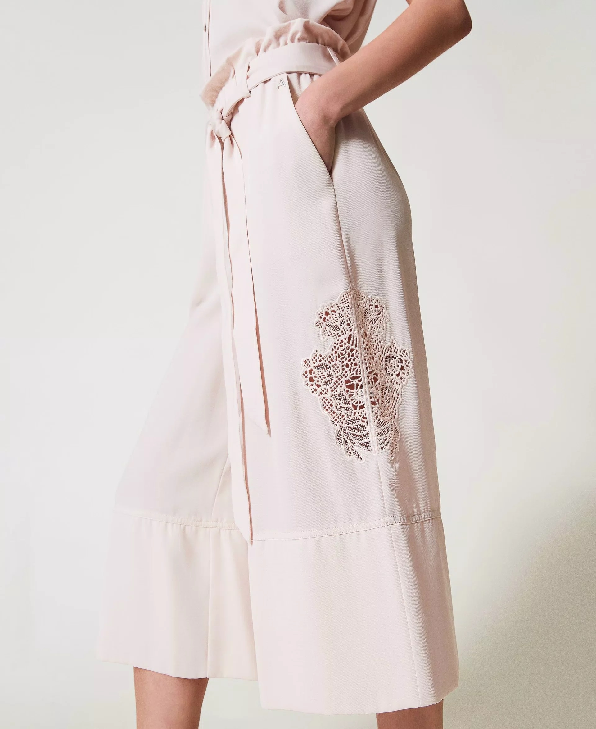 TWIN-SET 縷空綁帶七分寬褲