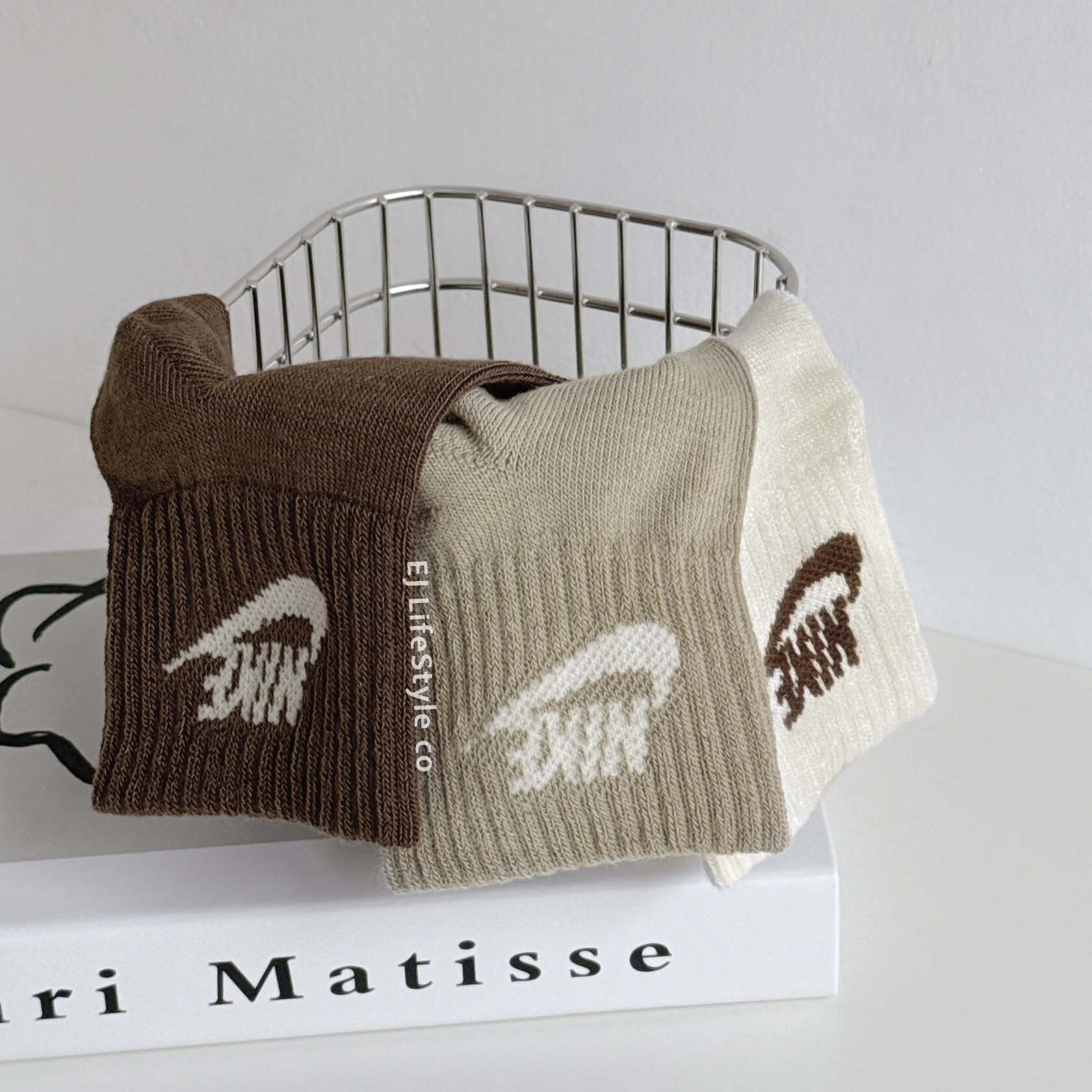 NIKE 巧克力奶茶色 咖啡色 奶油白 大地色系 卡其 中筒襪 短襪 一組三入 DX5074-904 / 現貨