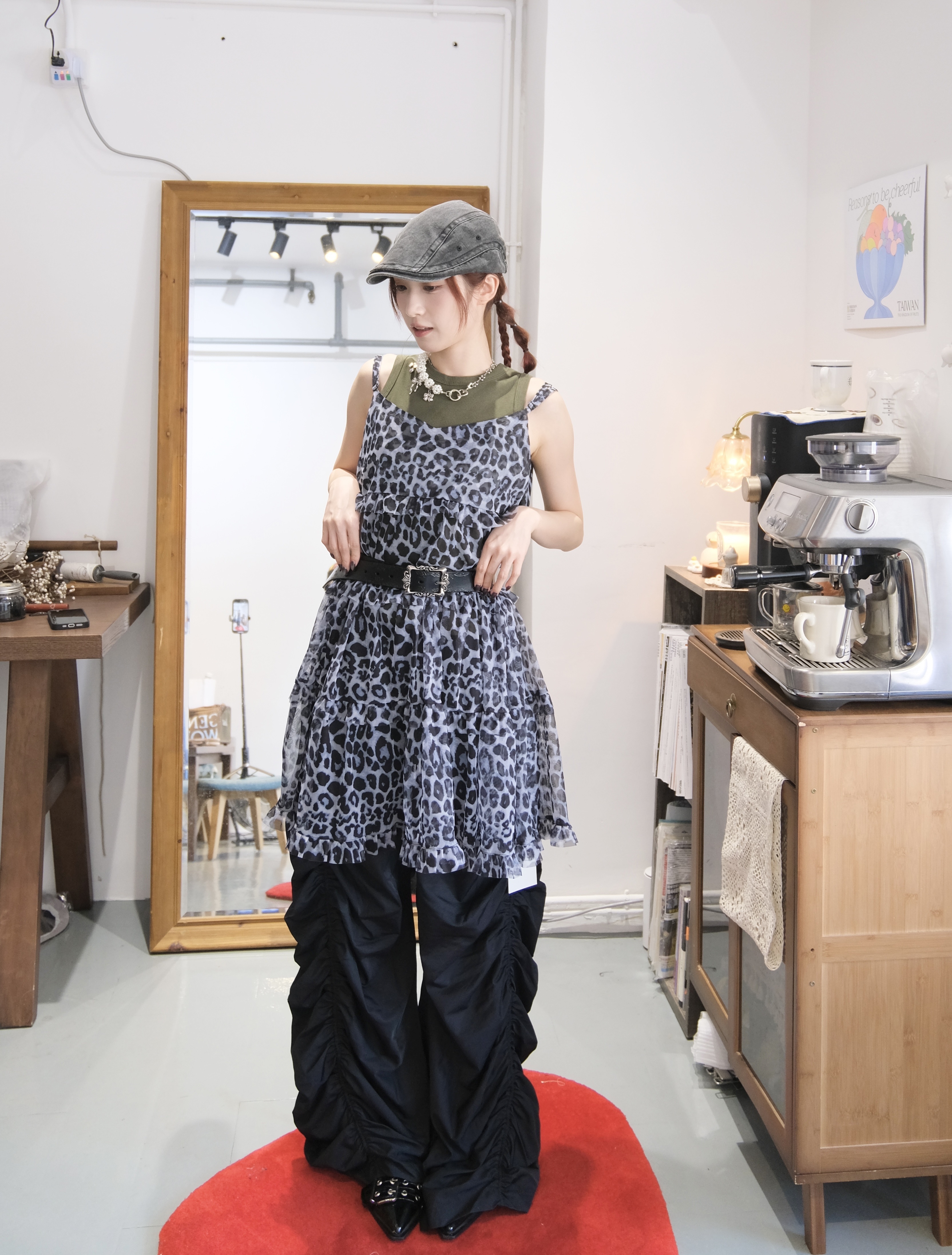 自肥 多ruffle pants